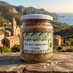 Pot de sel aux amandes artisanal corse sur fond de village corse