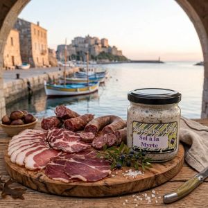 Sel a la Myrte naturel sur un plateau de charcuterie Corse